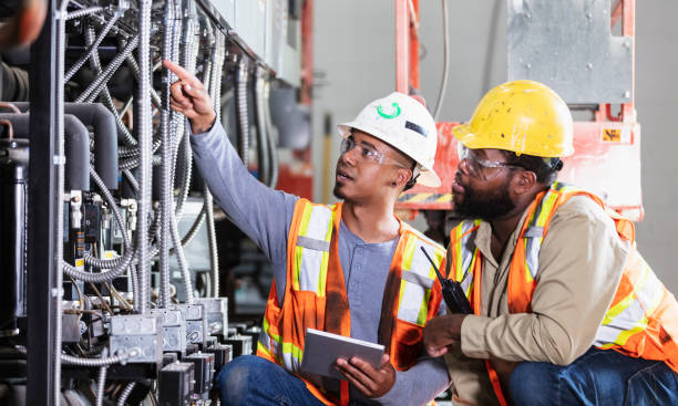 Best Affordable Emergency Electrician  in Independence, MO